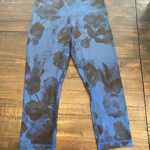 Lululemon floral crop legging
